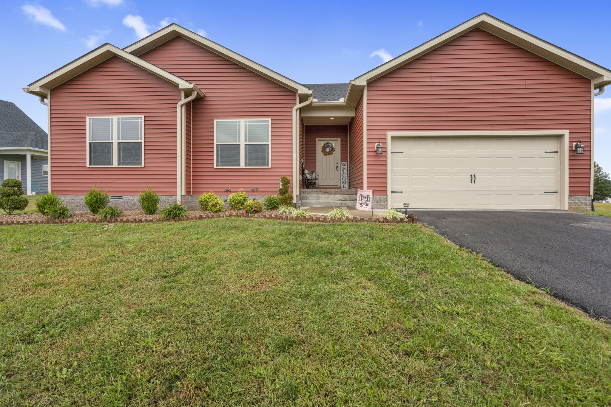 37 Kaces Way Scottsville, KY 42134 Harris Visual Media, LLC