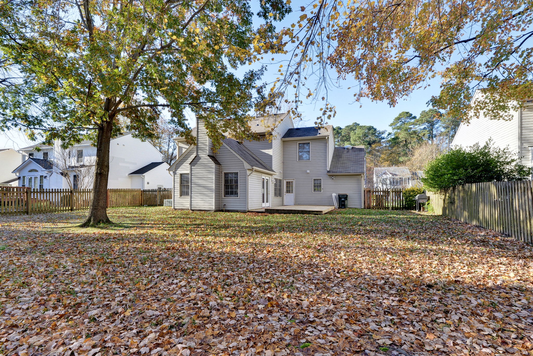 408 Peachtree Ln, Yorktown, VA 23693, US Photo 29