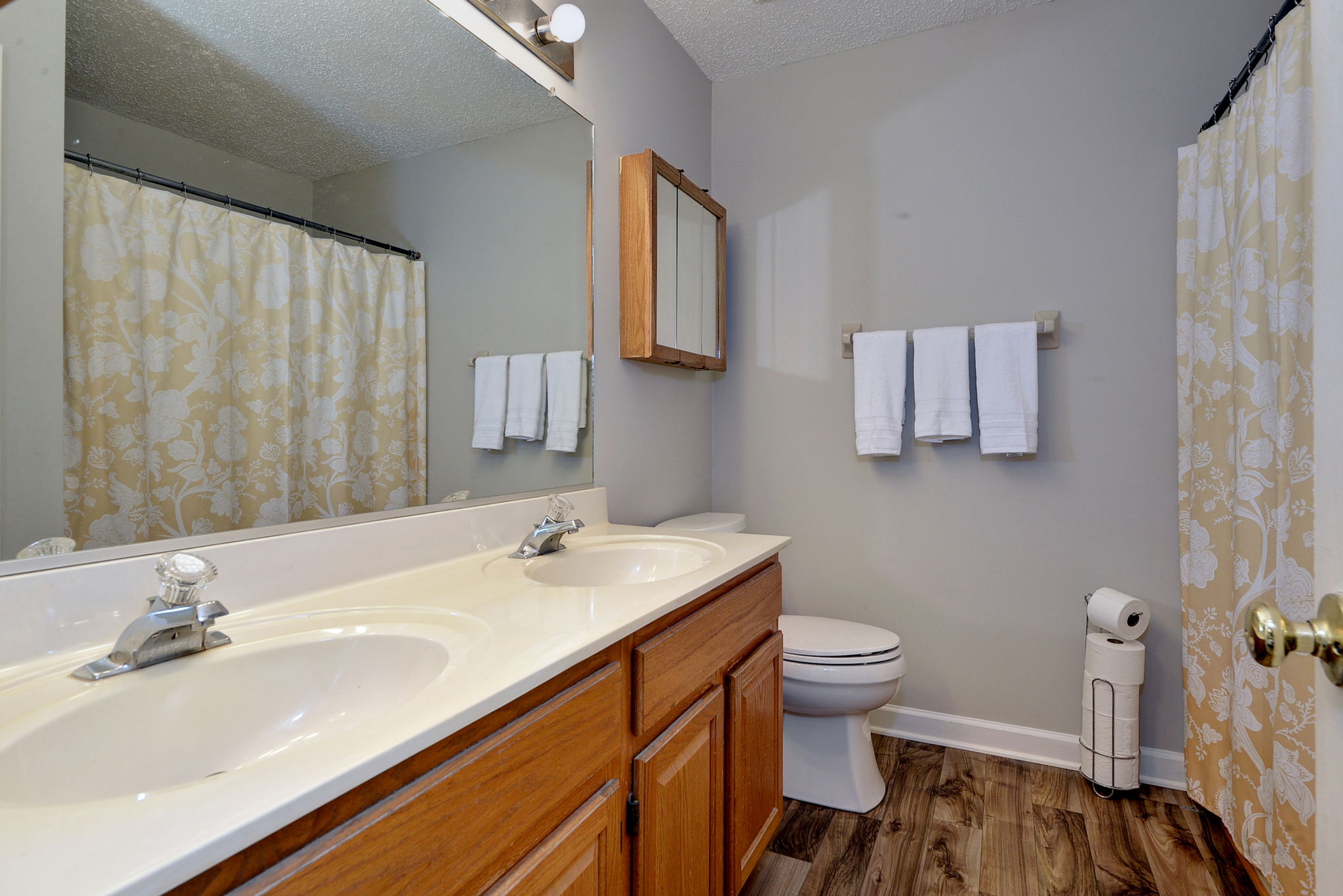 408 Peachtree Ln, Yorktown, VA 23693, US Photo 23