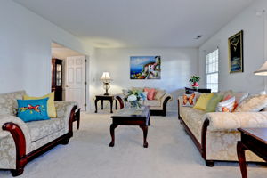 408 Peachtree Ln, Yorktown, VA 23693, US Photo 5