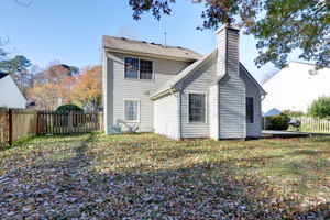 408 Peachtree Ln, Yorktown, VA 23693, US Photo 32