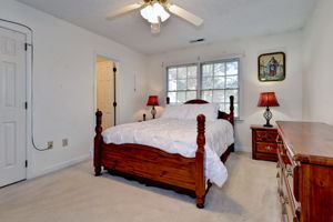 408 Peachtree Ln, Yorktown, VA 23693, US Photo 21