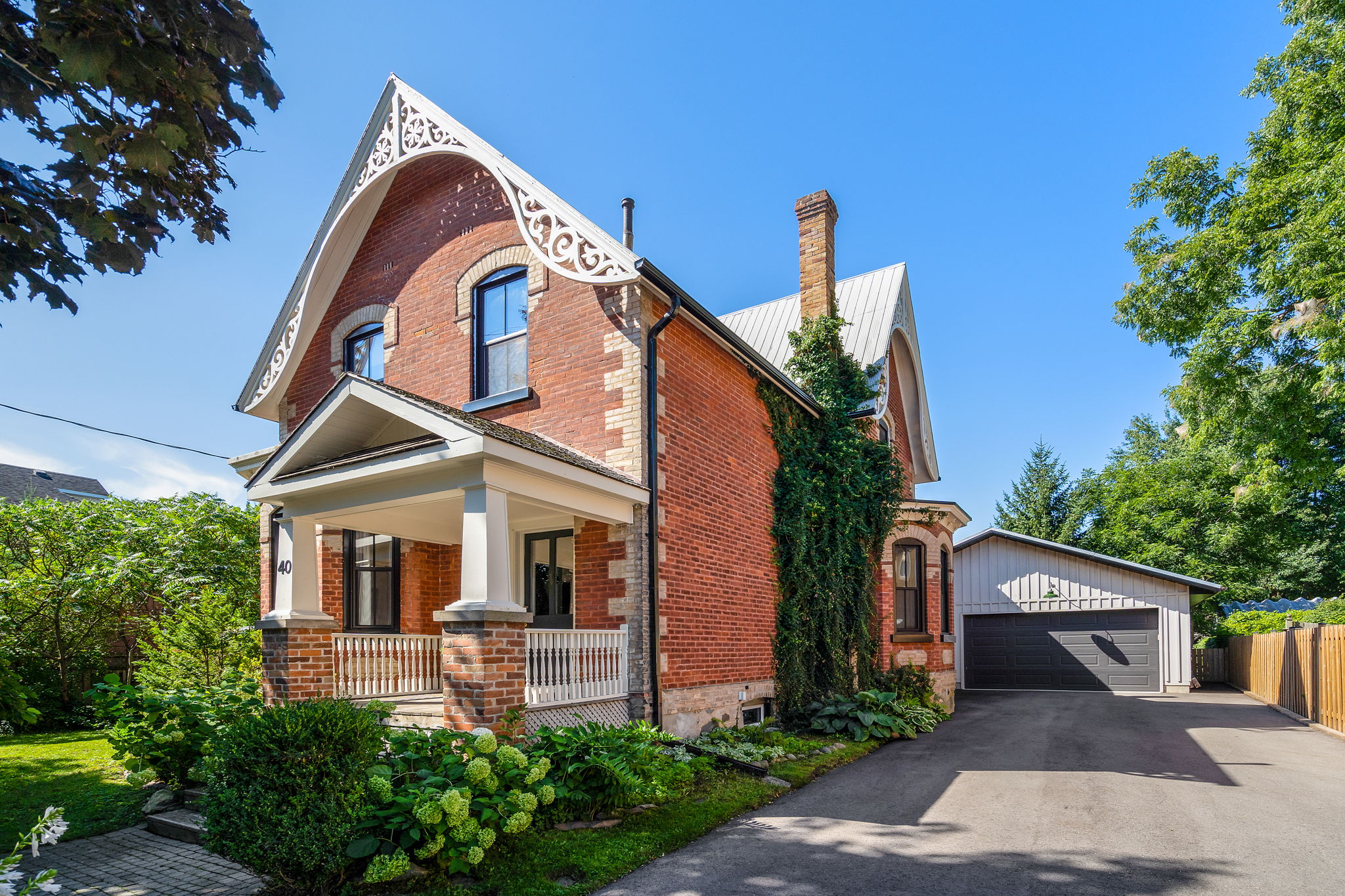 40 Centre St S, Alliston, ON L9R 1G8 JT Home Tours