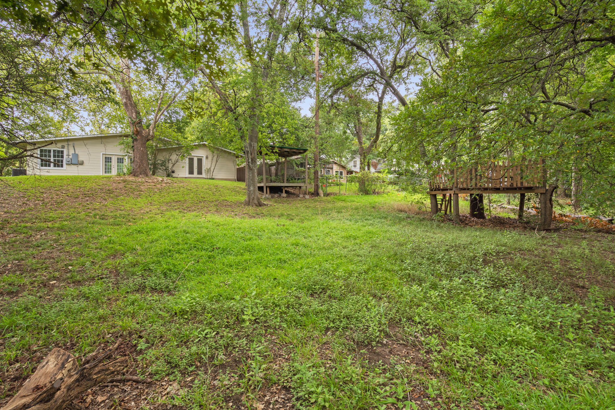 6717 Shoal Creek Blvd, Austin, TX 78757 DM Real Estate Photography