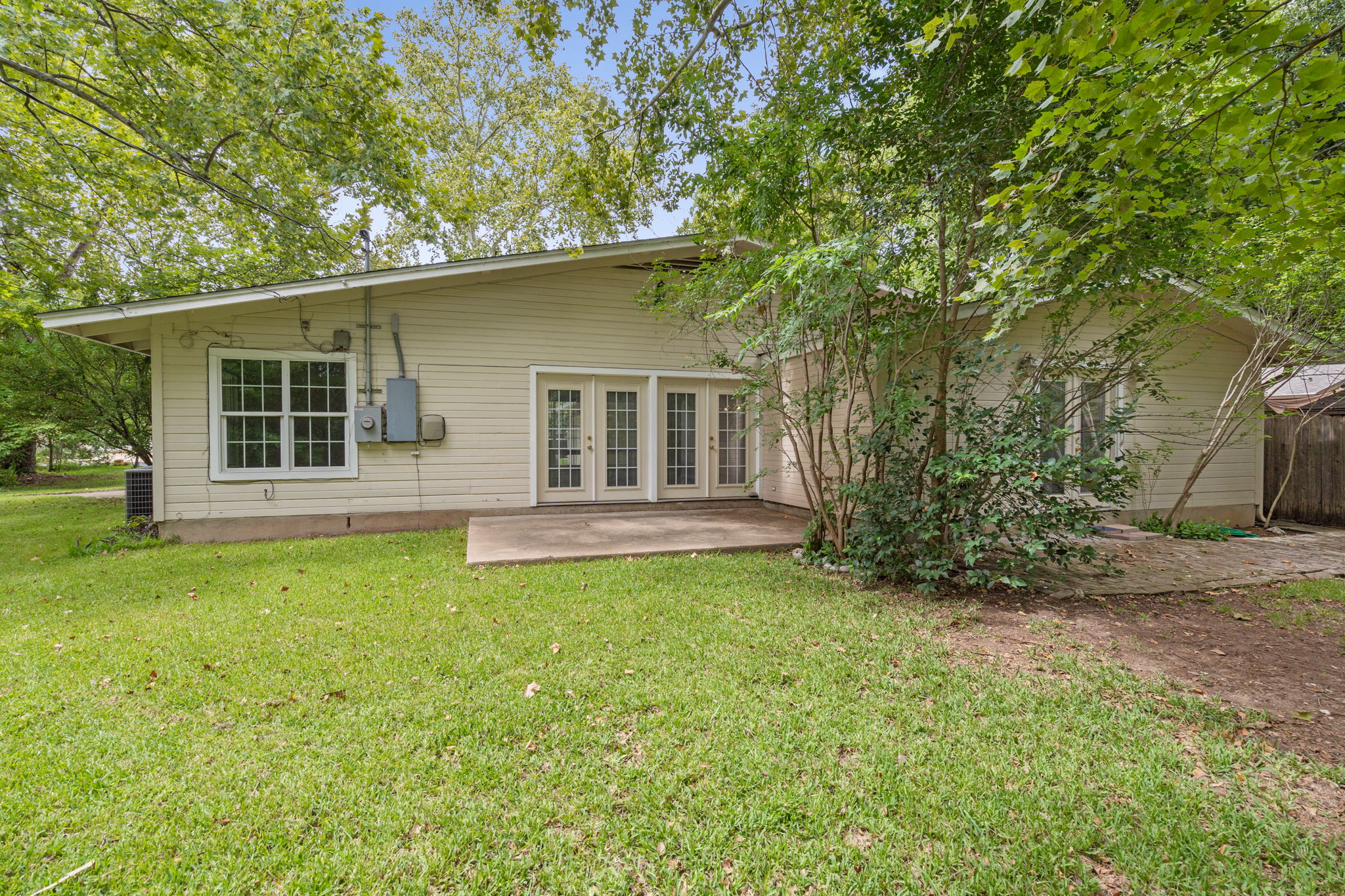 6717 Shoal Creek Blvd, Austin, TX 78757 DM Real Estate Photography