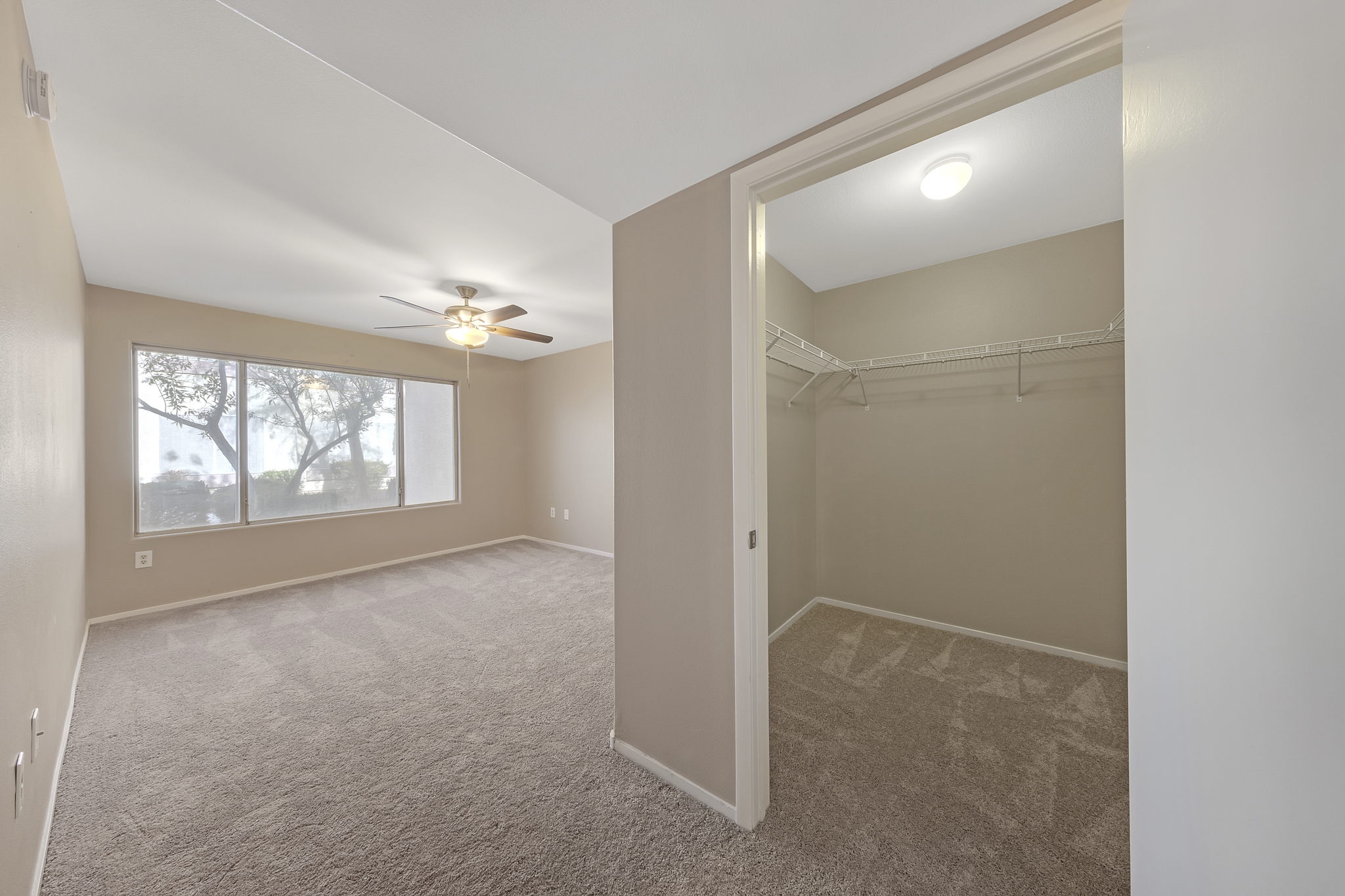 5710 E Tropicana Ave, Las Vegas, NV 89122, USA Photo 28