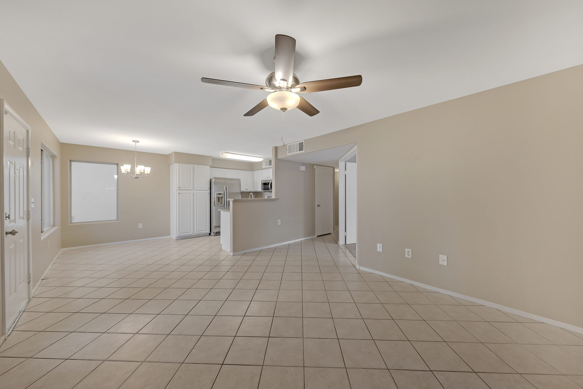 5710 E Tropicana Ave, Las Vegas, NV 89122, USA Photo 14