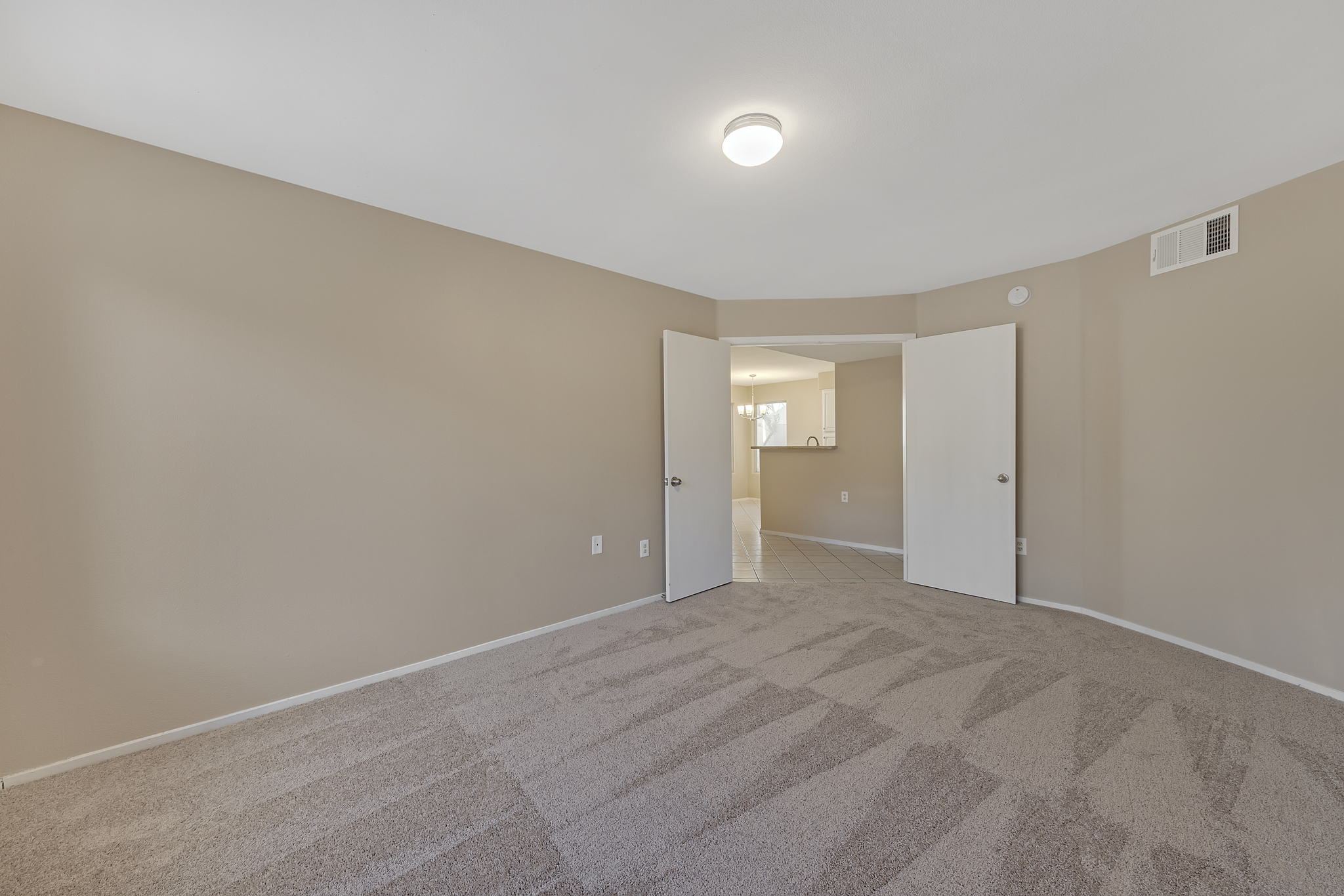 5710 E Tropicana Ave, Las Vegas, NV 89122, USA Photo 23