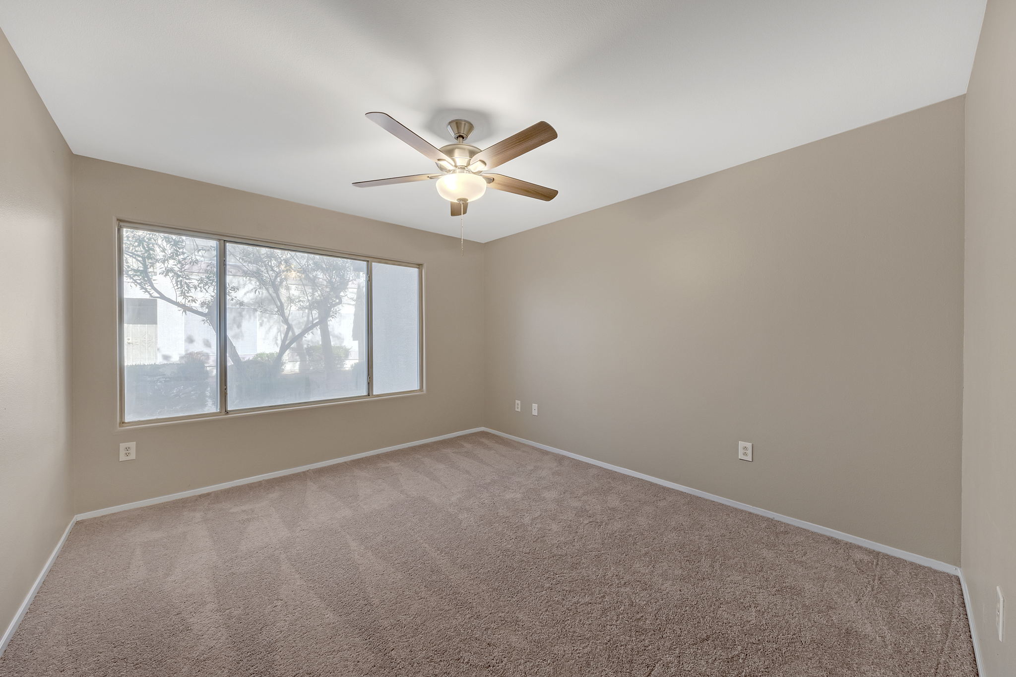 5710 E Tropicana Ave, Las Vegas, NV 89122, USA Photo 26