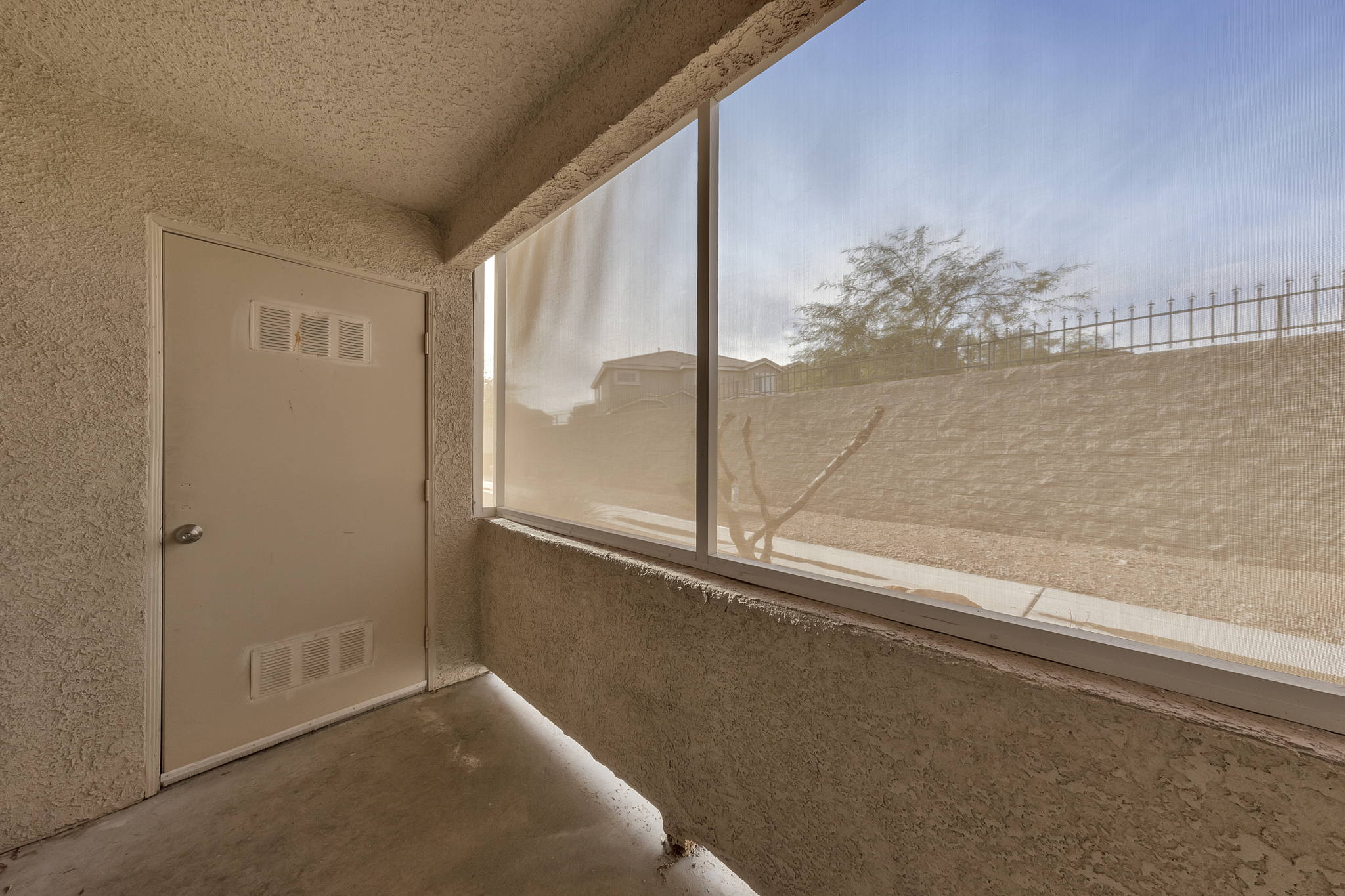 5710 E Tropicana Ave, Las Vegas, NV 89122, USA Photo 11