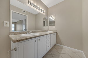 5710 E Tropicana Ave, Las Vegas, NV 89122, USA Photo 28