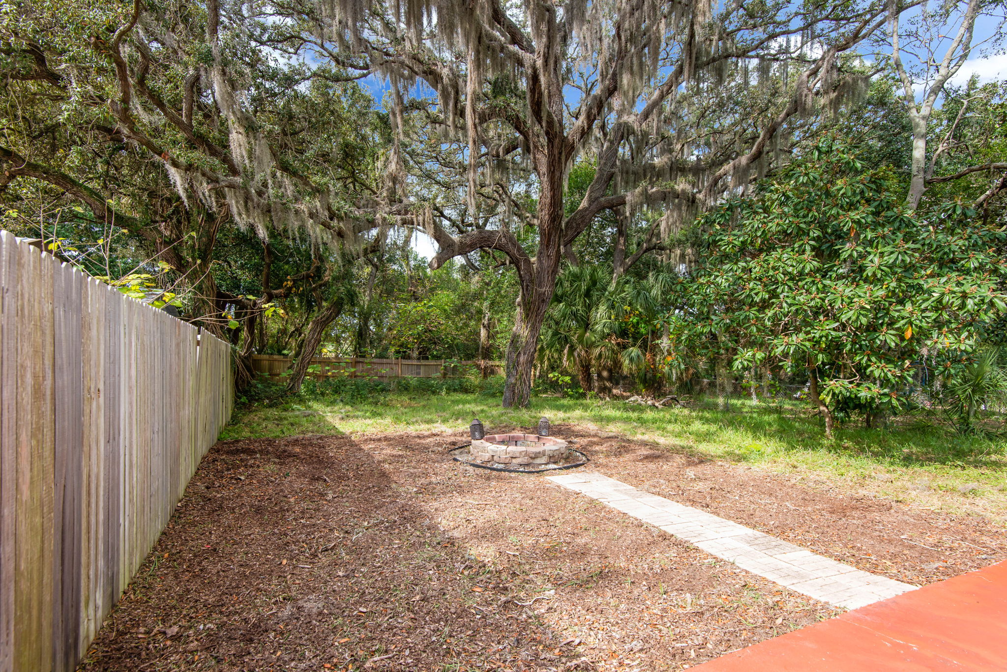 704 Lincoln Ave, Tarpon Springs, FL 34689 HDShowings Real Estate
