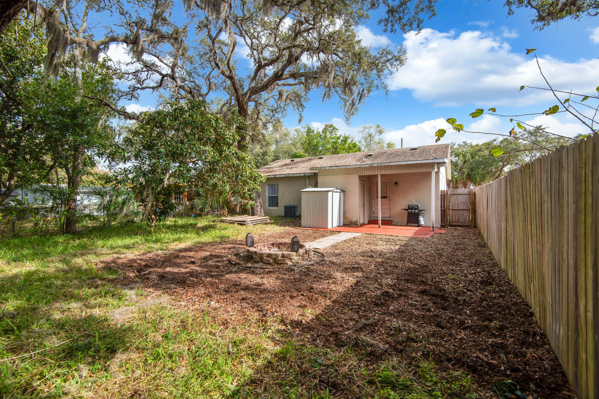 704 Lincoln Ave, Tarpon Springs, FL 34689 HDShowings Real Estate
