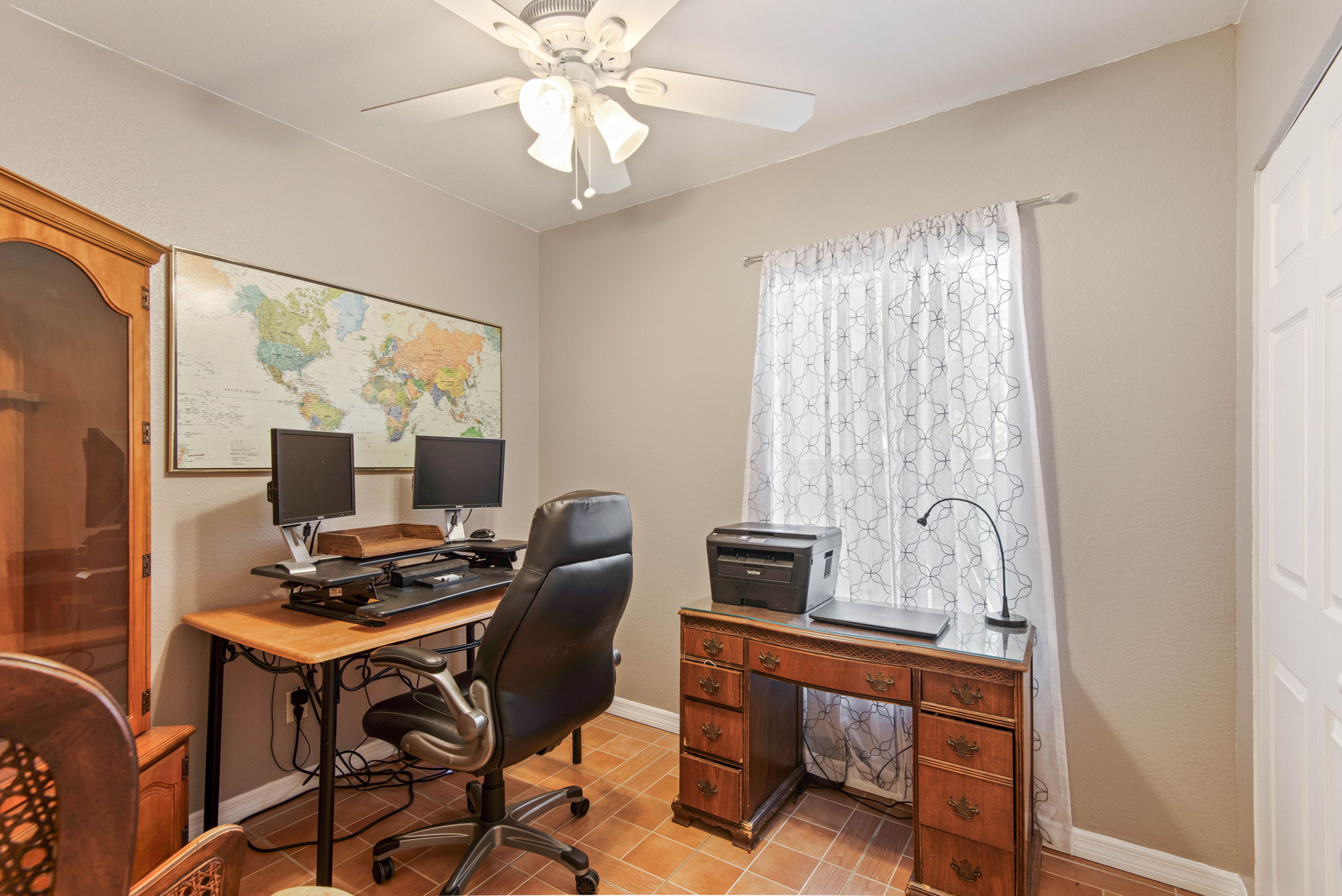 704 Lincoln Ave, Tarpon Springs, FL 34689 HDShowings Real Estate