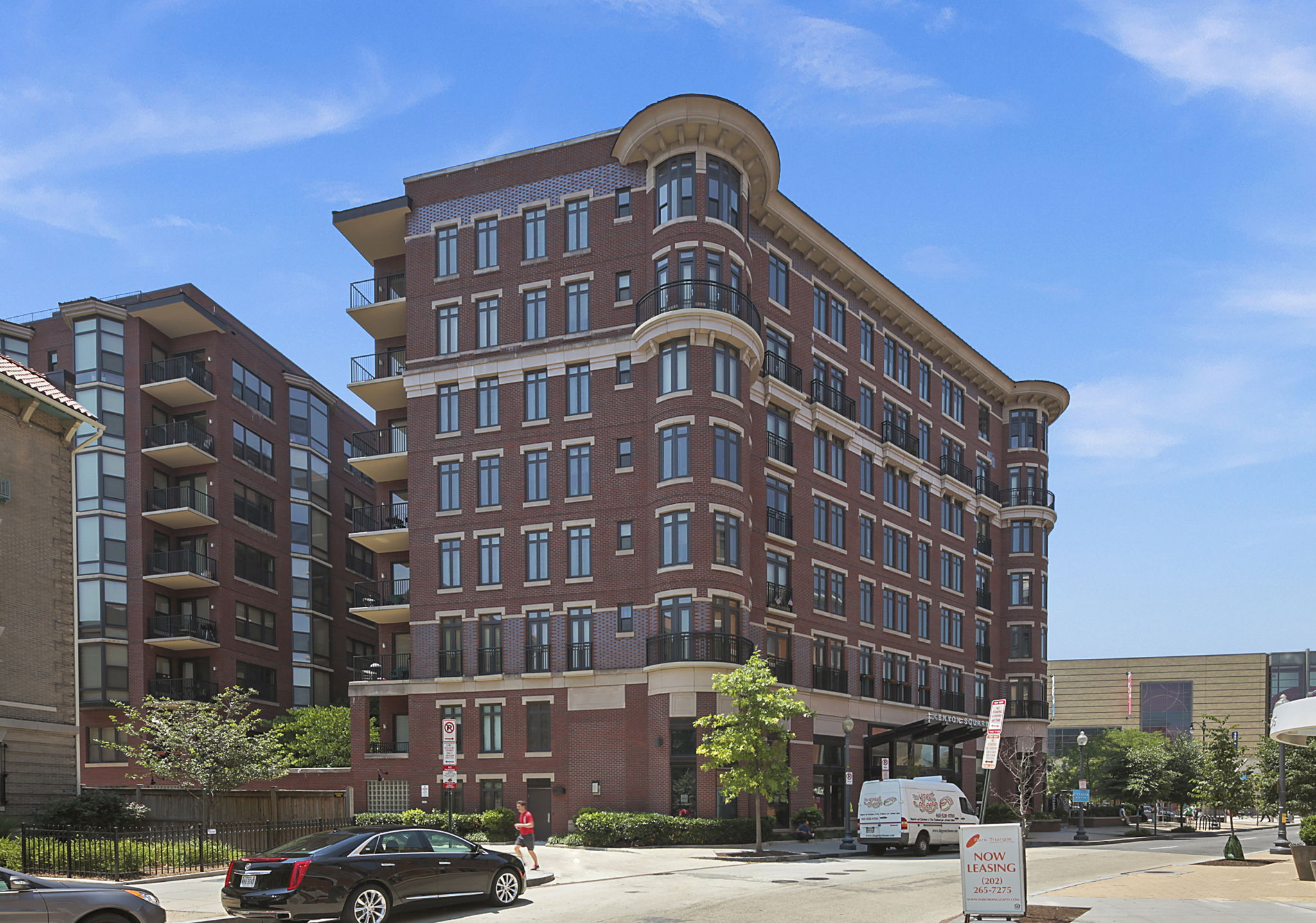 1390 Kenyon St NW #709, Washington, DC 20010, US Photo 2