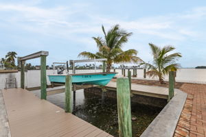 4811 Pine Island Rd, Matlacha, FL 33993, US Photo 2