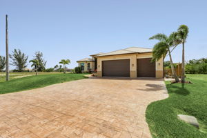 909 NW 39th Ave, Cape Coral, FL 33993, US Photo 2