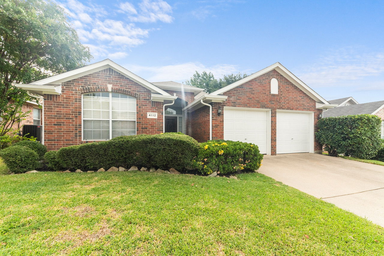 4112 Stone Hollow Way, Euless, TX 76040 Realty Pro Shots