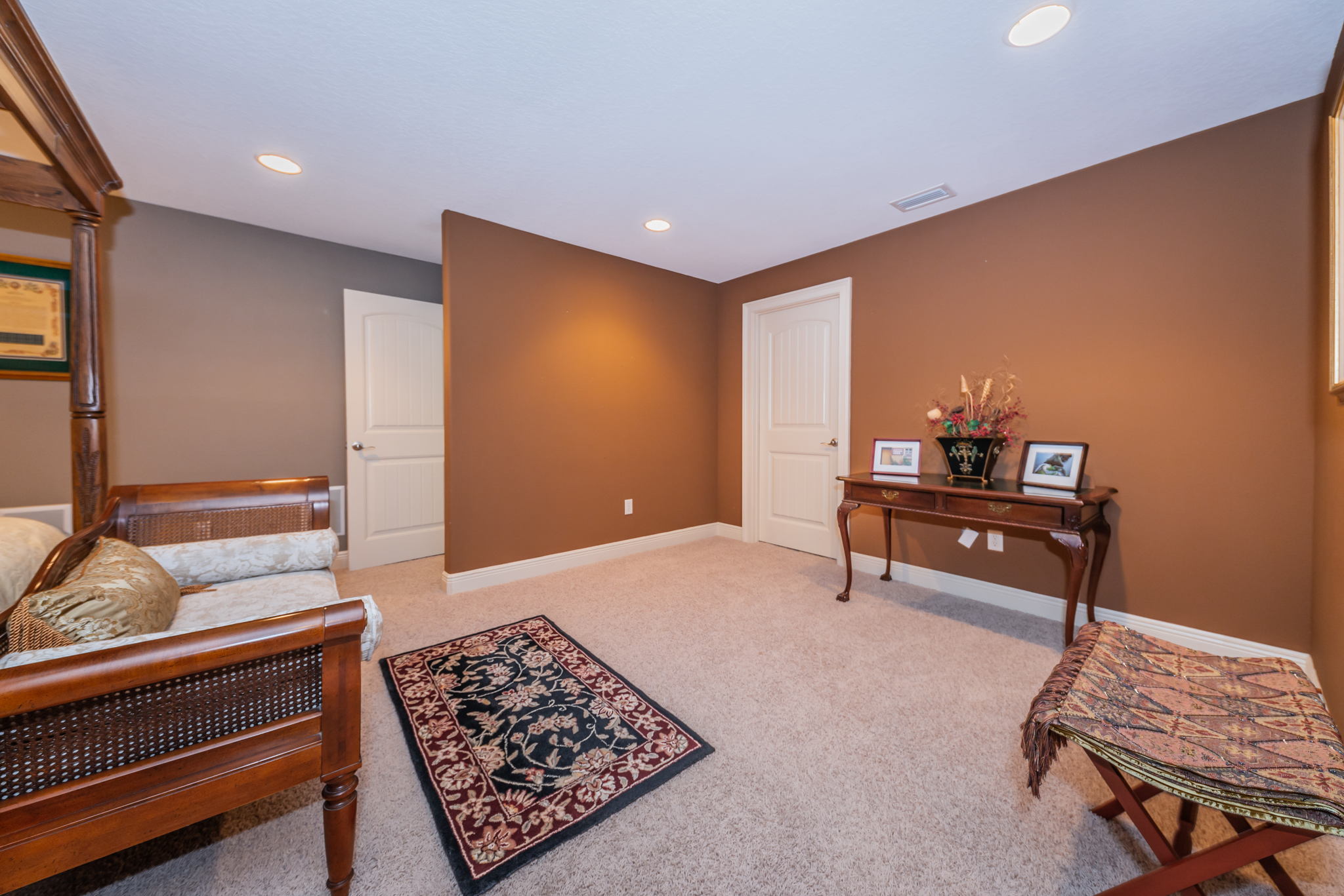 Upper Level Bedroom1d