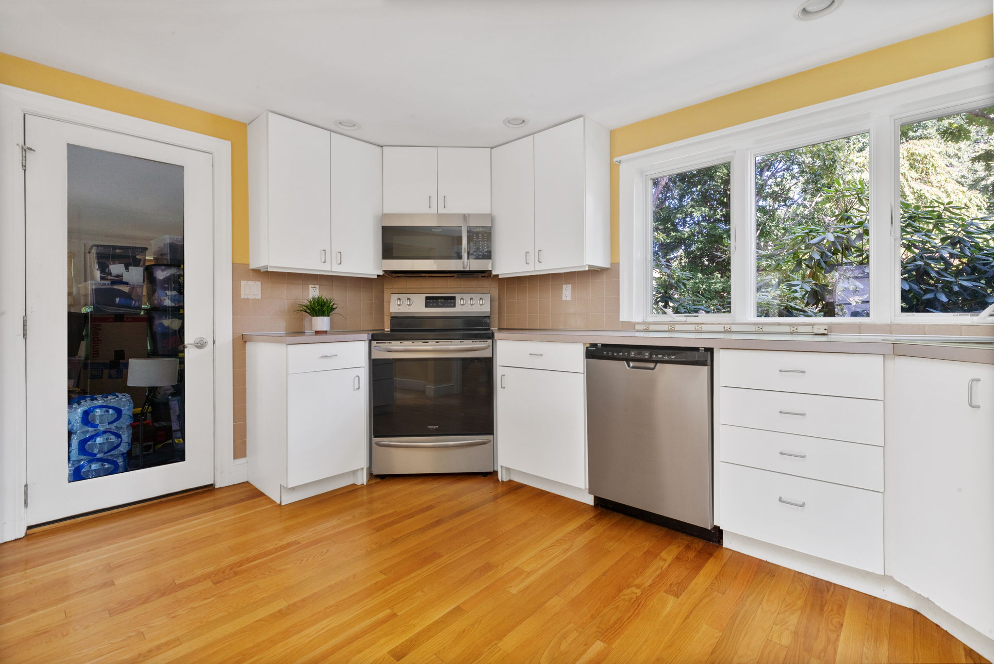 33 Governor Andrew Rd Darleen Lannon Real Estate