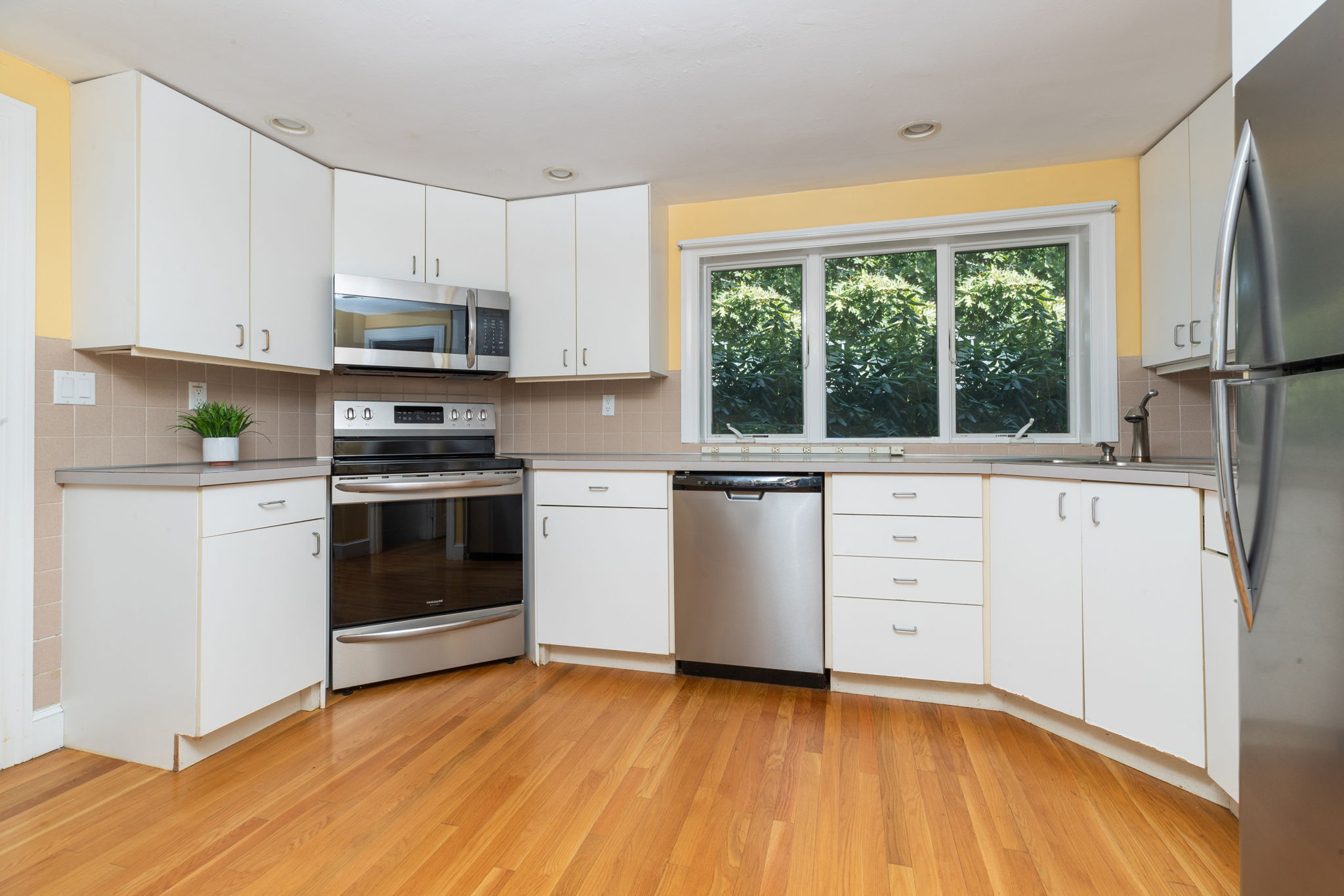 33 Governor Andrew Rd Darleen Lannon Real Estate