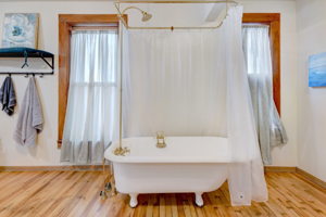 Bathtub