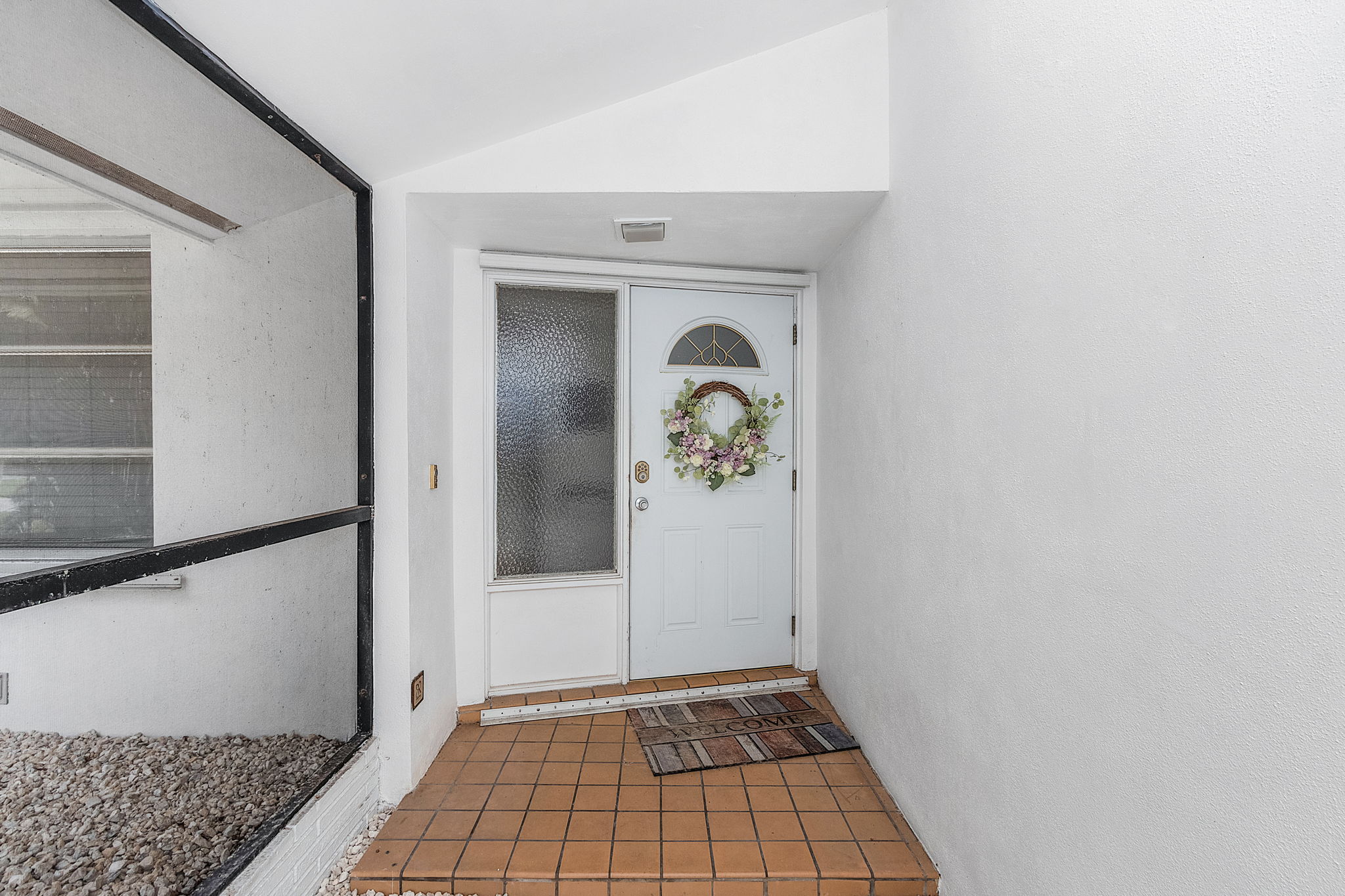 419 Pinecrest Ct, Cape Coral, FL 33904, USA Photo 4