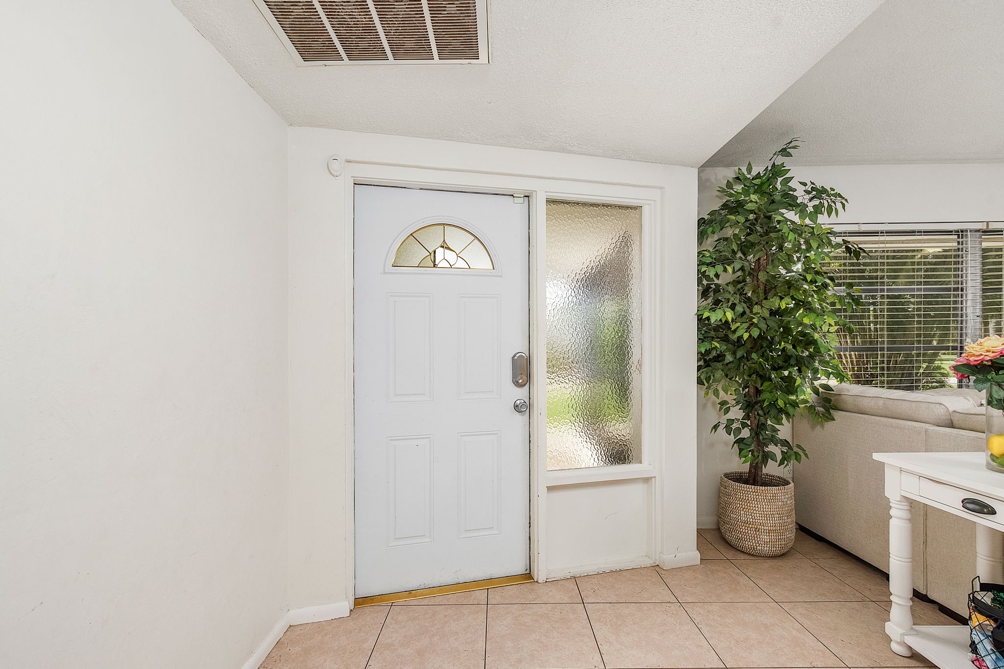 419 Pinecrest Ct, Cape Coral, FL 33904, USA Photo 5