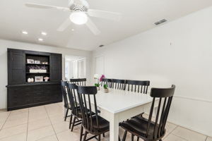 419 Pinecrest Ct, Cape Coral, FL 33904, USA Photo 5