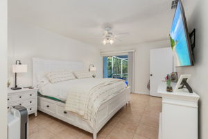 419 Pinecrest Ct, Cape Coral, FL 33904, USA Photo 12