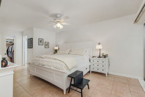 419 Pinecrest Ct, Cape Coral, FL 33904, USA Photo 11