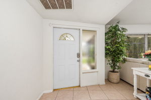 419 Pinecrest Ct, Cape Coral, FL 33904, USA Photo 4