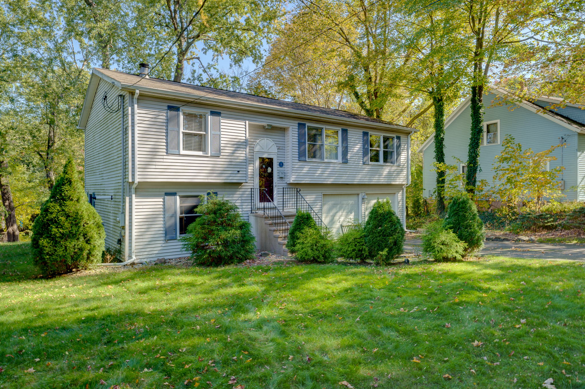 38 E Fowler Ave, Middletown, CT 06457 Ed McCullough Photography