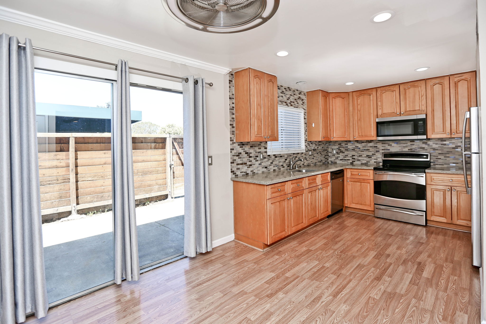 3370 Northwood Dr. J, Concord, CA 94520 ALL ACCESS PHOTO