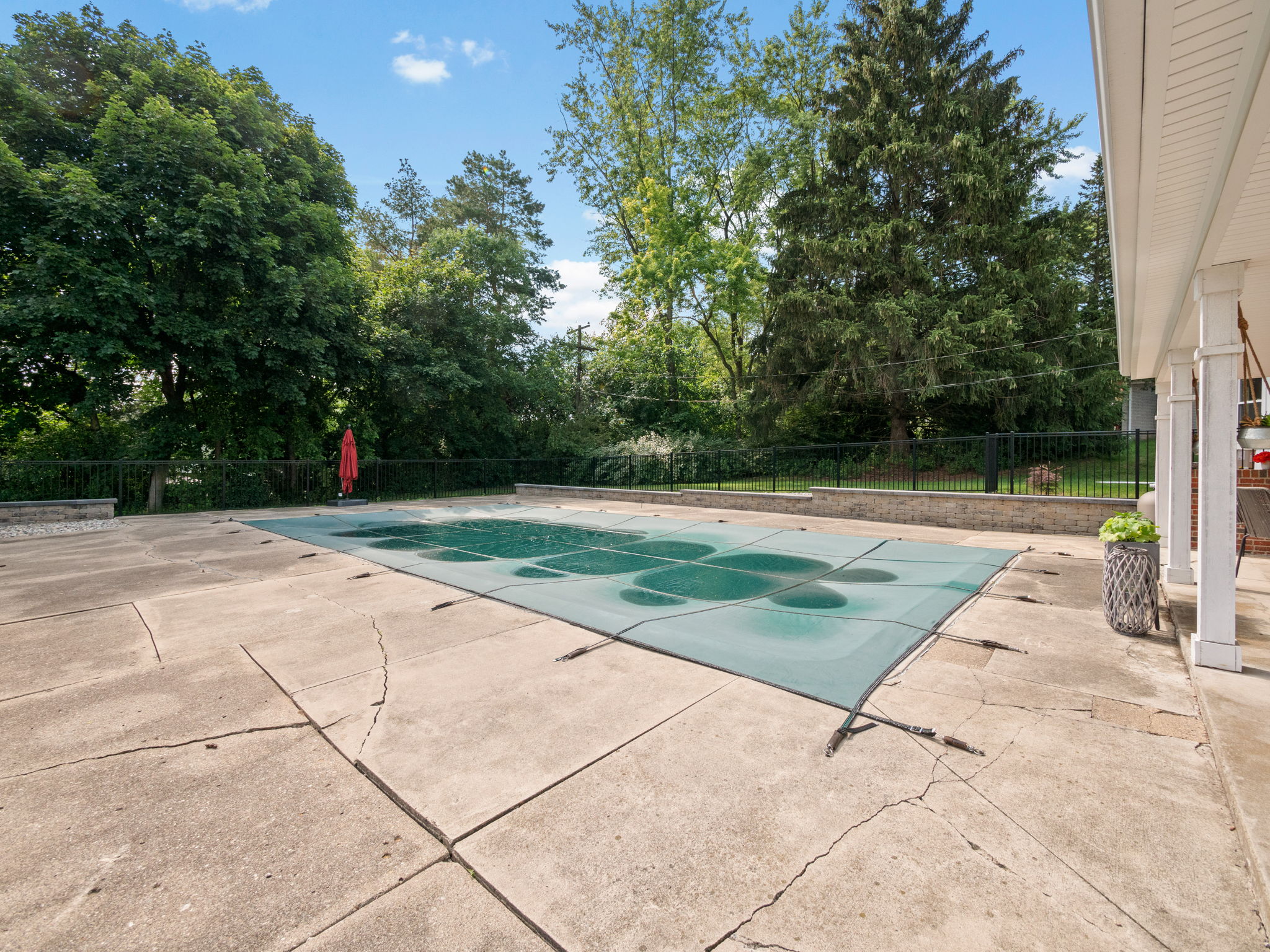 5833 Cochise Dr, West Bloomfield Township, MI 48322, USA Photo 10