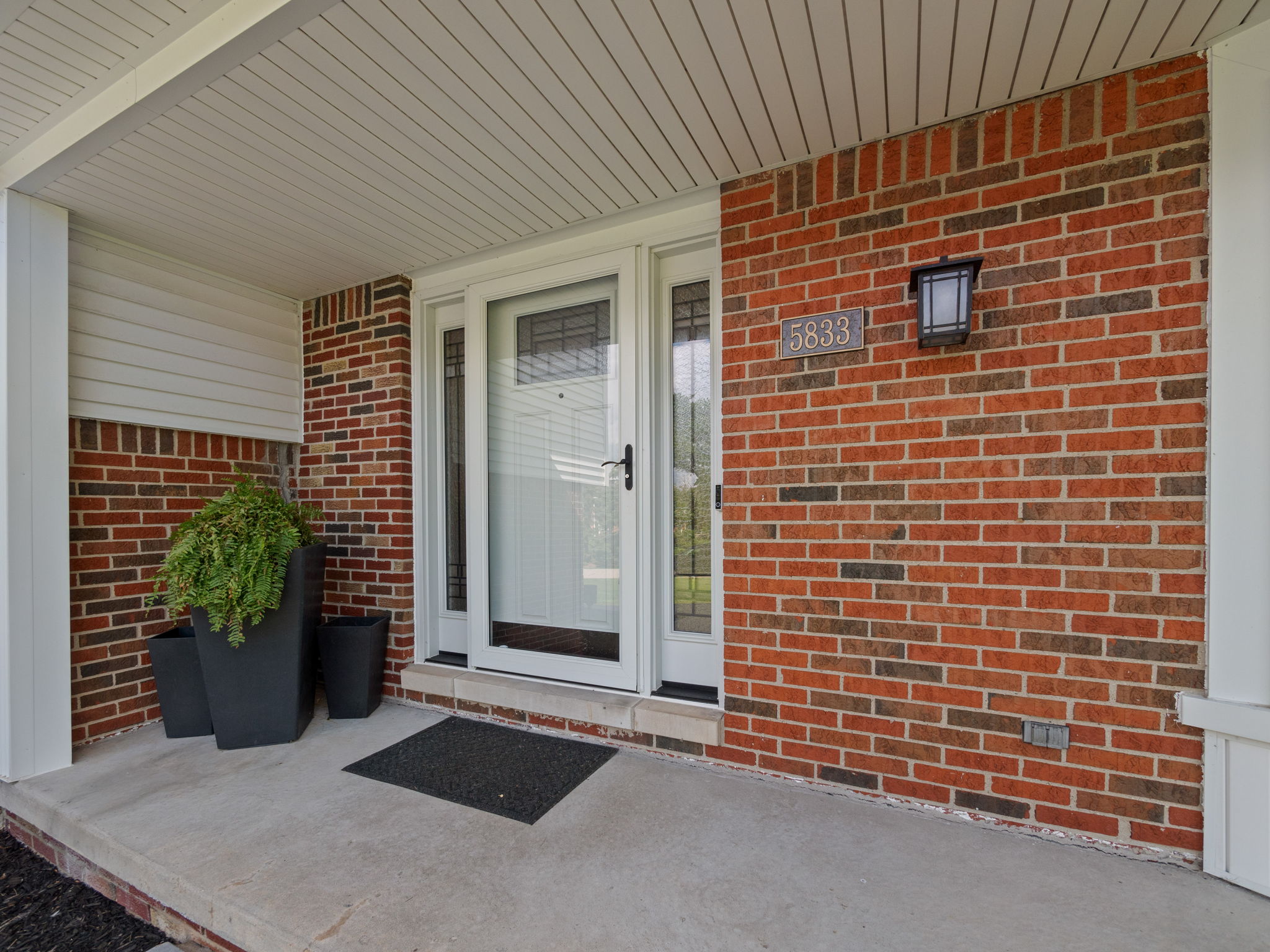 5833 Cochise Dr, West Bloomfield Township, MI 48322, USA Photo 13