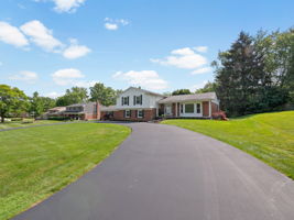 5833 Cochise Dr, West Bloomfield Township, MI 48322, USA Photo 1