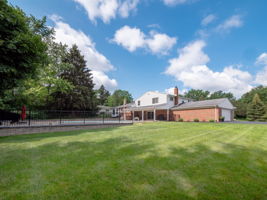 5833 Cochise Dr, West Bloomfield Township, MI 48322, USA Photo 4