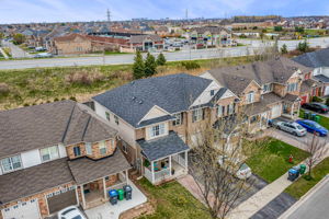 132 Owlridge Dr, Brampton, ON L6X 0M7, CA Photo 3