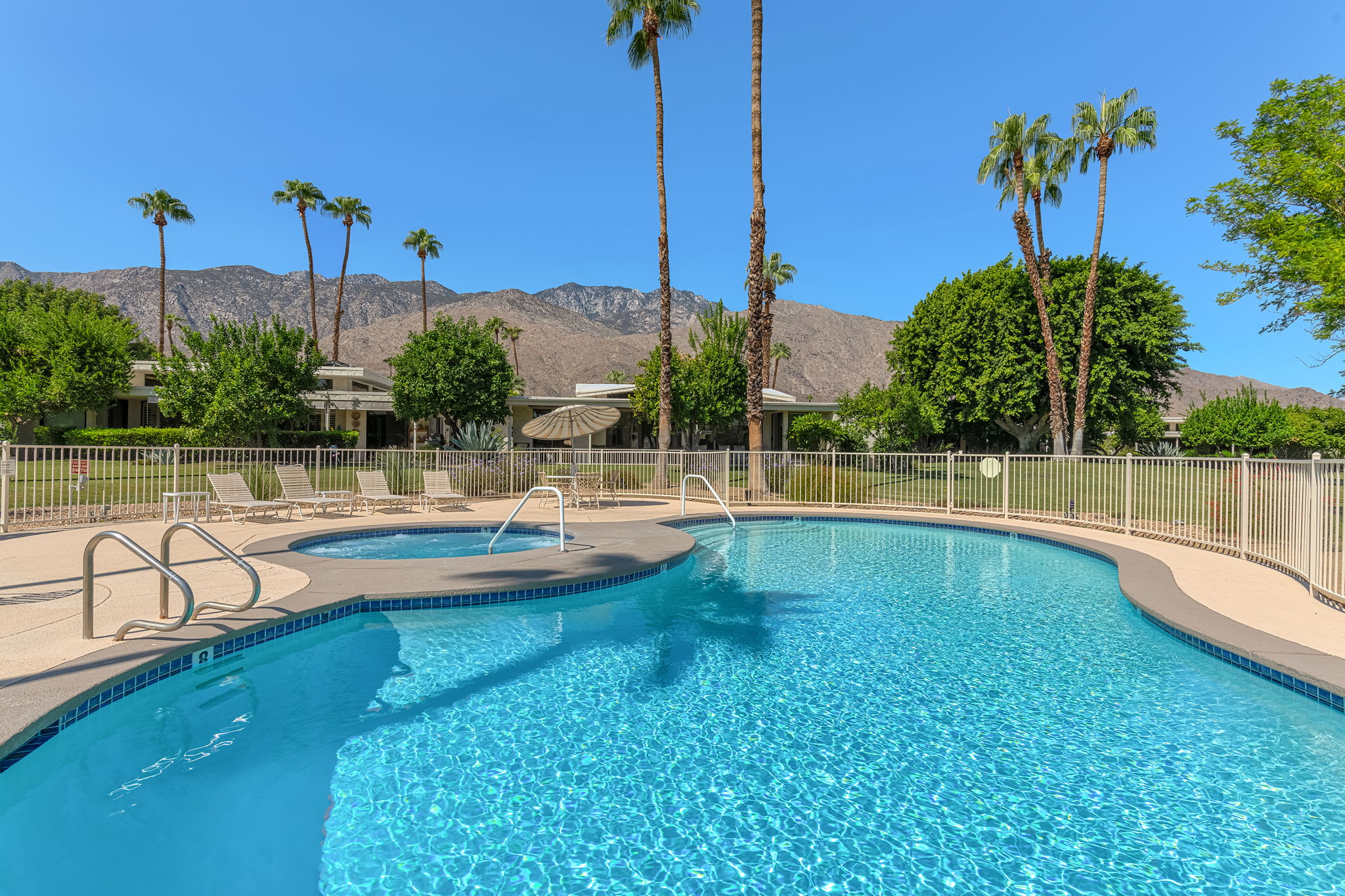 1536 S La Verne Way, Palm Springs, CA 92264 KetchumPhotography
