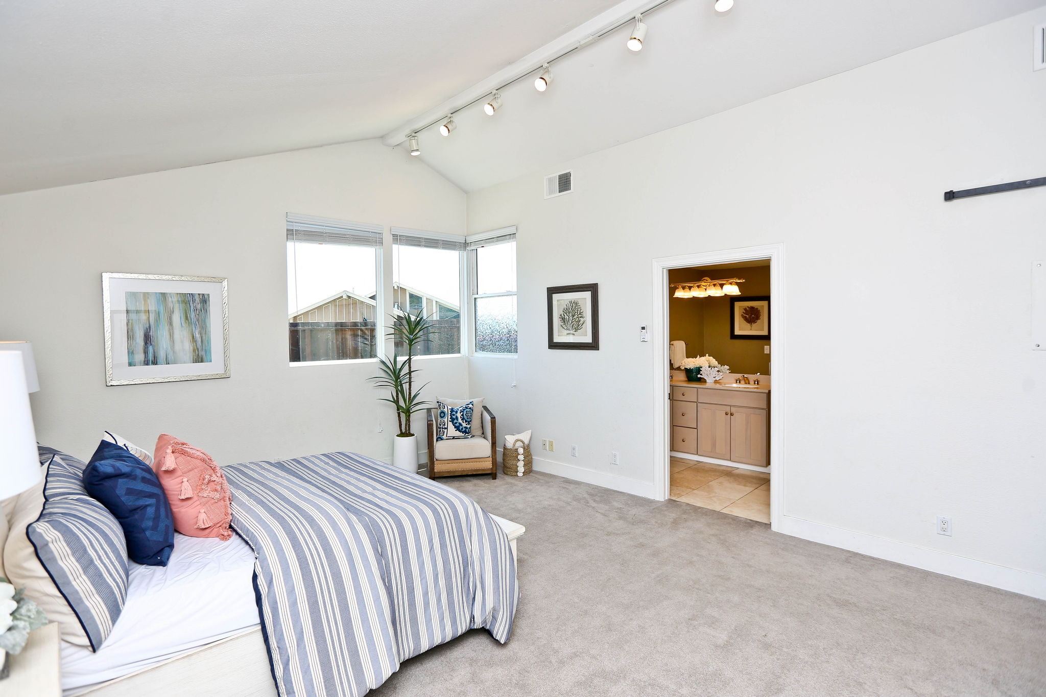 415 Sanborn Ct, Benicia, CA 94510, USA Photo 18