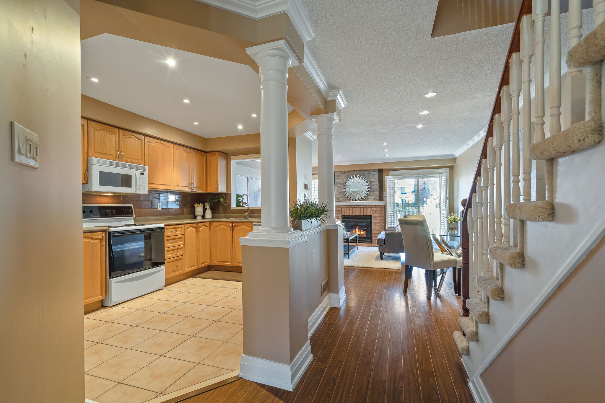 2109 Glenhampton Rd, Oakville, ON L6M 3W9, CA Photo 9
