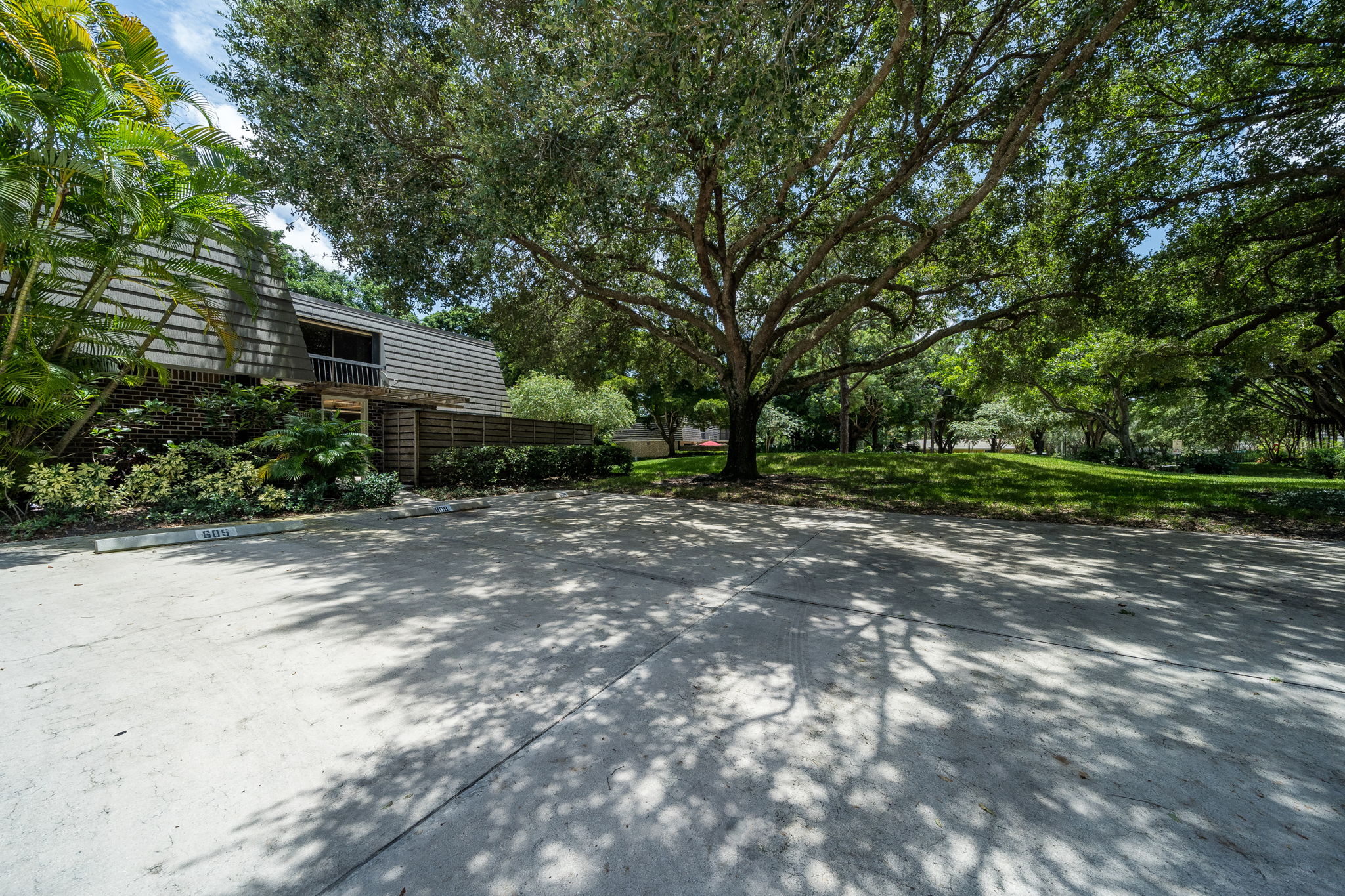608 6th Terrace, Palm Beach Gardens, FL 33410, US