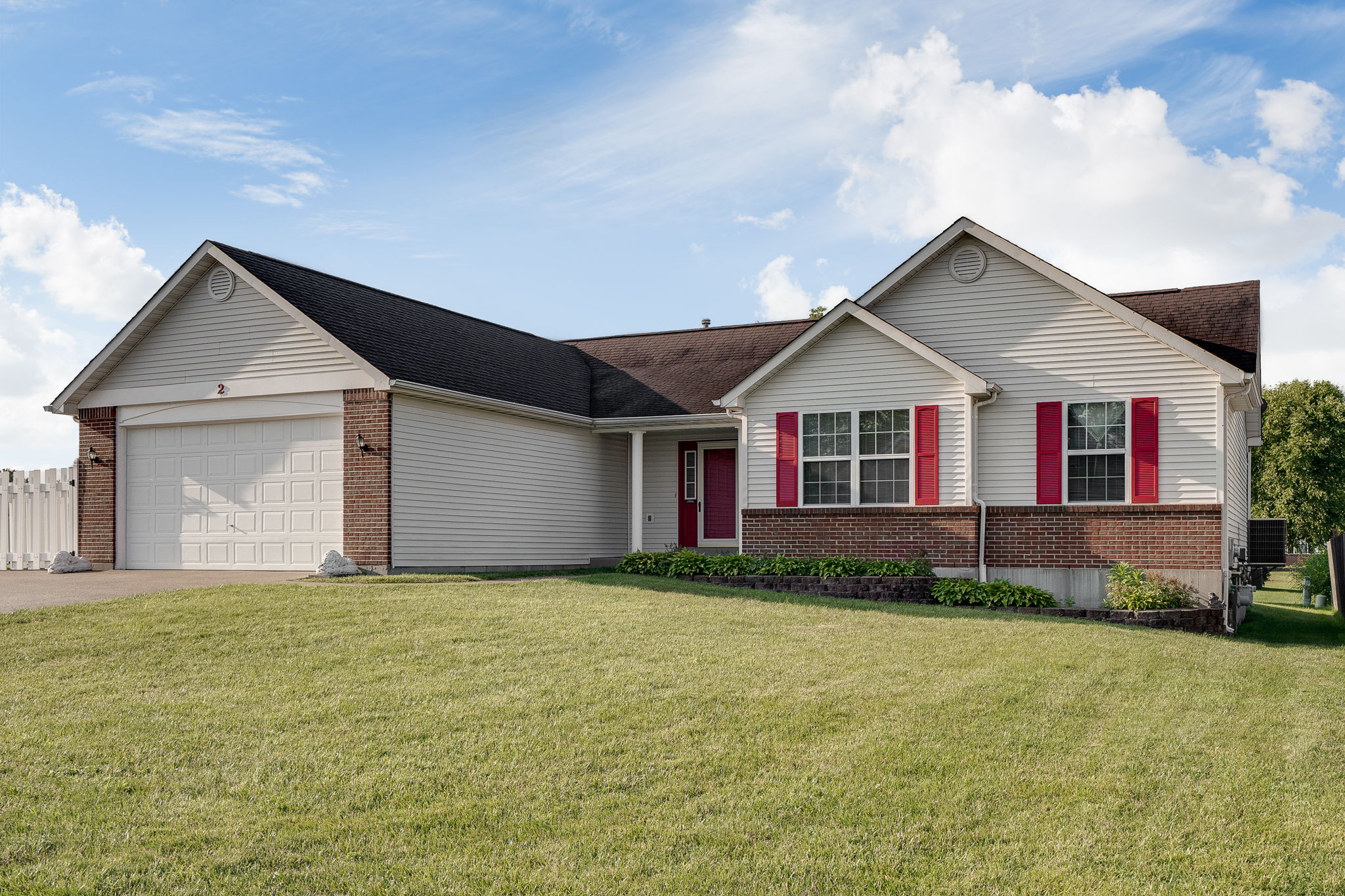 2 Sassafras Parc Ct, O'Fallon, MO 63368, USA Photo 3