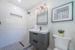 Master Bathroom1a