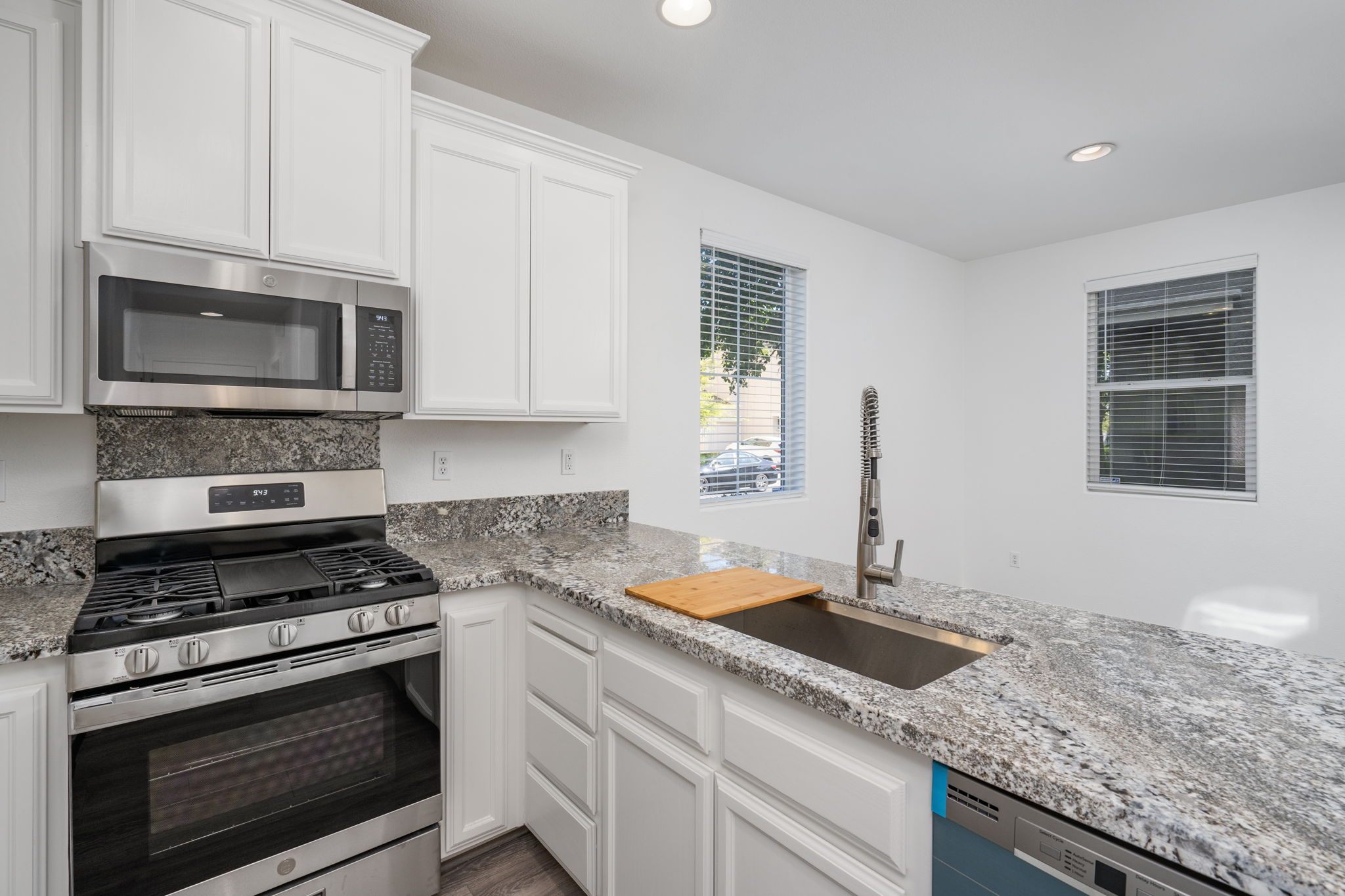 3020 Tice Creek Way, Sacramento, CA 95833, USA Photo 7