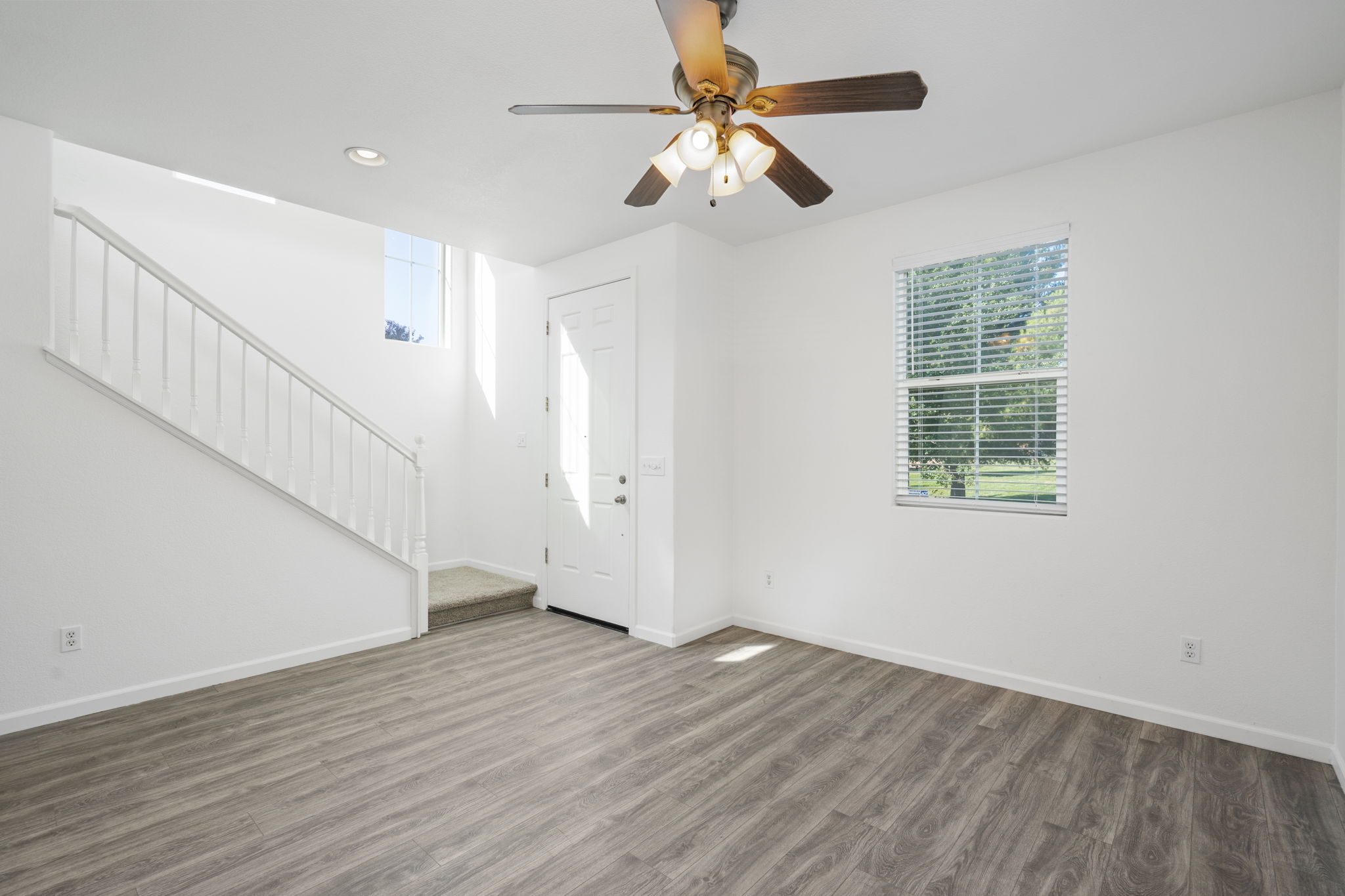 3020 Tice Creek Way, Sacramento, CA 95833, USA Photo 5
