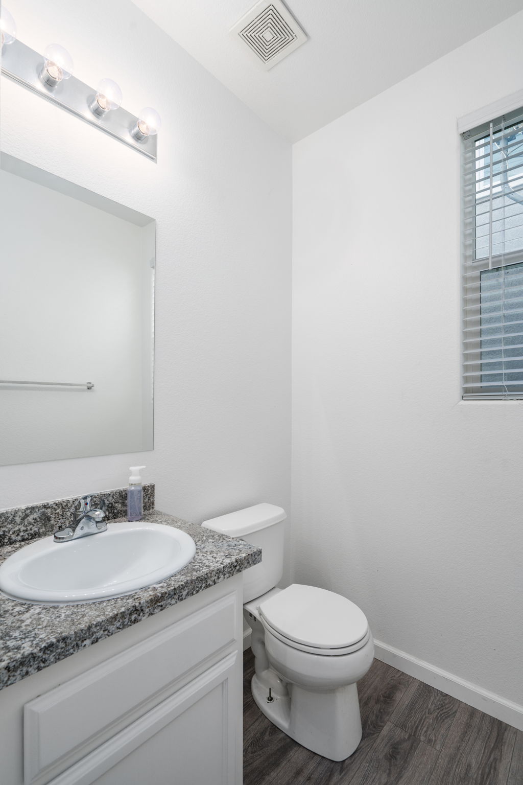 3020 Tice Creek Way, Sacramento, CA 95833, USA Photo 10