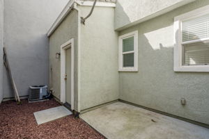 3020 Tice Creek Way, Sacramento, CA 95833, USA Photo 15