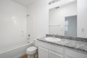 3020 Tice Creek Way, Sacramento, CA 95833, USA Photo 12